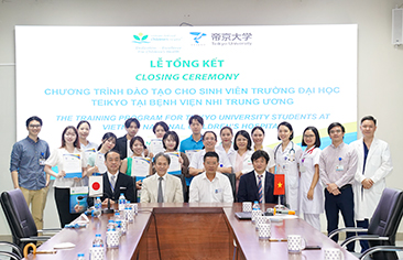 Delegation of Japanese lecturers and students to visit and study at Vietnam National Children’s Hospital