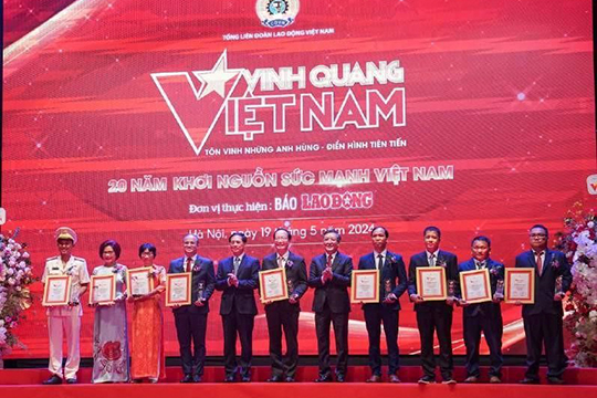 Assoc.Prof. Tran Minh Dien -The director of Vietnam National Children’s Hospital honored at Vietnam Glory Program 2024