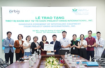 The Orbis International Organization (USA) Donating Eye Equipment to Vietnam National Children’s Hospital