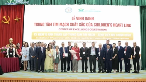 The Heart Center of Vietnam National Children’s Hospital Honored by Children’s HeartLink as a “Center of Excellence” on Its 10th Anniversary